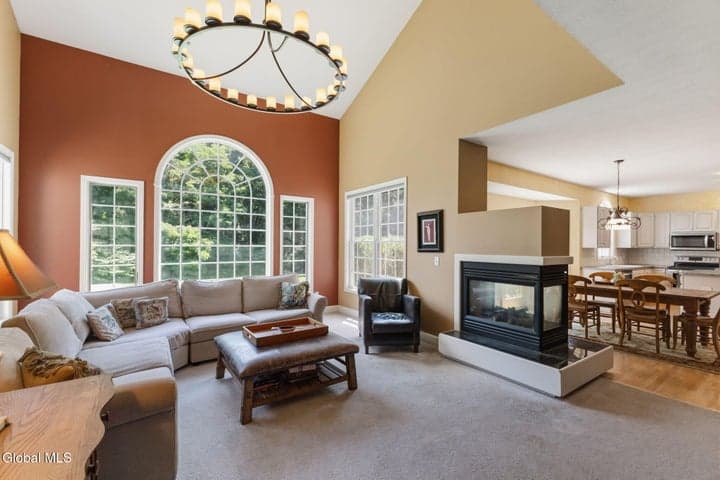 214 Bell Court, Guilderland, NY, photo 4