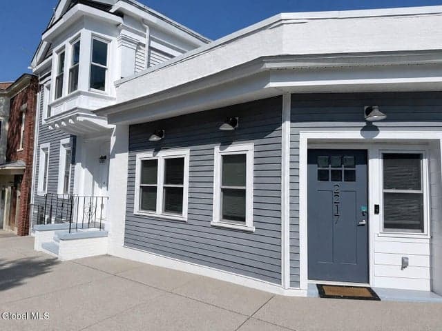 2215-2217 5th Avenue, Troy, NY, photo 2