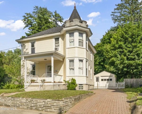 3 Cornelius Avenue, Niskayuna, NY