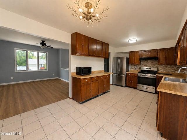 23 McDonald Drive, Cohoes, NY, photo 3