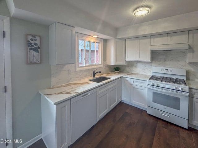 24 Joanne Court, Albany, NY, photo 5