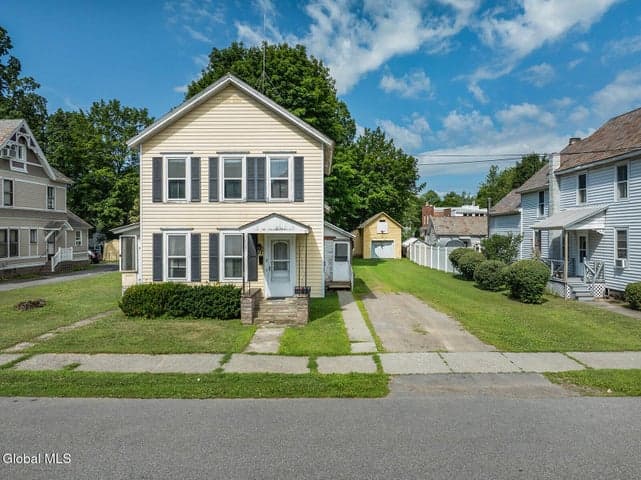 17 Corliss Avenue, Greenwich, NY, photo 1