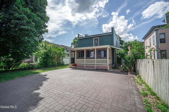 146 Regent Street, Saratoga Springs, NY, photo 3