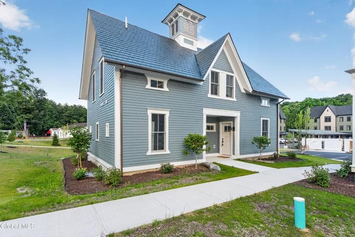 182 Excelsior Avenue #5, Saratoga Springs, NY