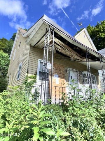 15 Grotto Court, Watervliet, NY, photo 2