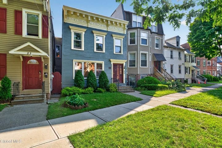 21 Western Avenue, Albany, NY, photo 2