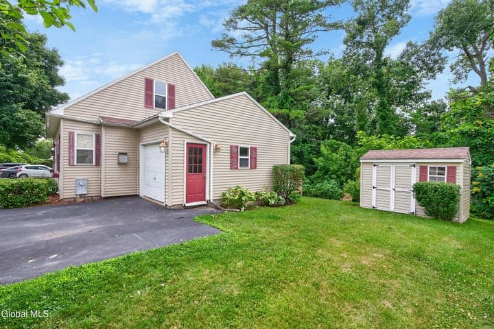 97 Trinity Place, Bethlehem, NY, photo 3