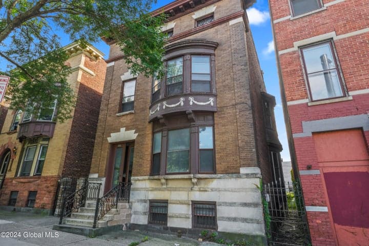 552 Madison Avenue, Albany, NY, photo 2