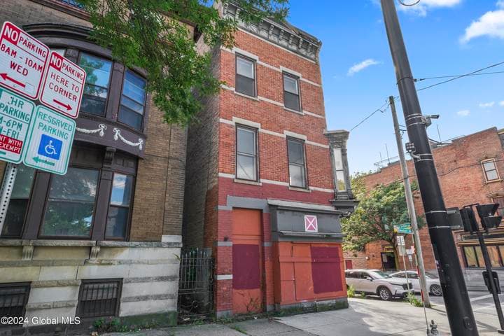 558 Madison Avenue, Albany, NY, photo 2