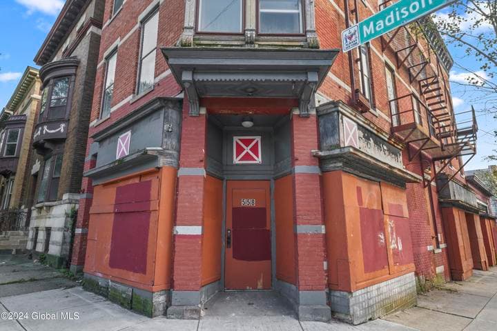 558 Madison Avenue, Albany, NY, photo 3