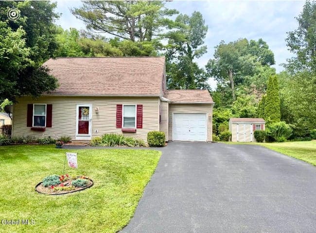 97 Trinity Place, Bethlehem, NY, photo 1