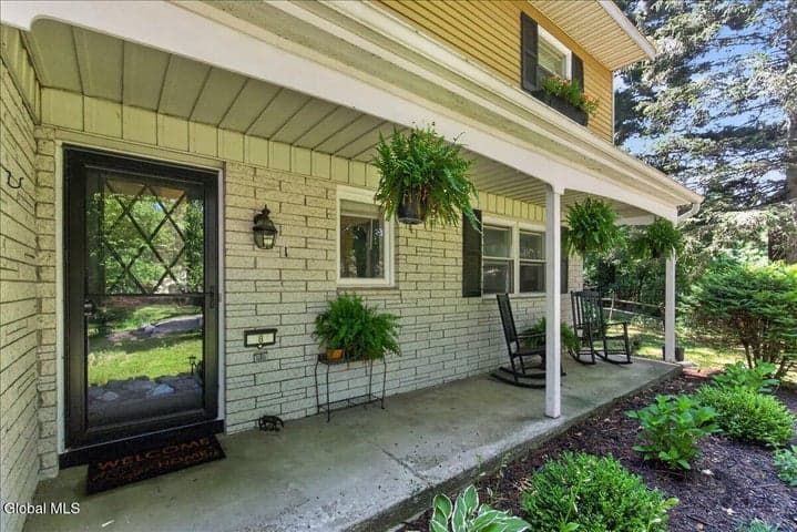 8 Cypress Pt, Clifton Park, NY, photo 2