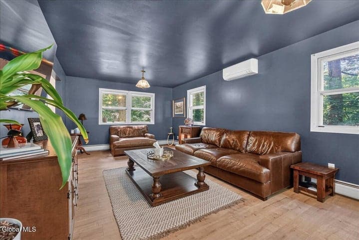 8 Cypress Pt, Clifton Park, NY, photo 3