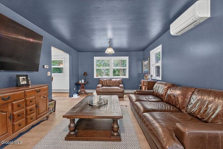 8 Cypress Pt, Clifton Park, NY, photo 4