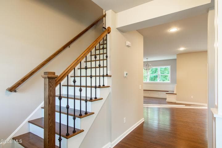 5 Mapleton Court, Clifton Park, NY, photo 4