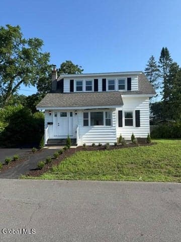 61 Woodlawn Road, Latham, NY, photo 1