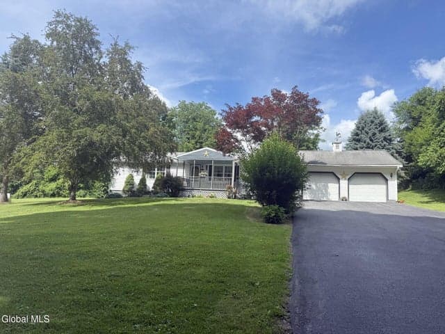 695 Dean Road, Hudson Falls, NY, photo 1