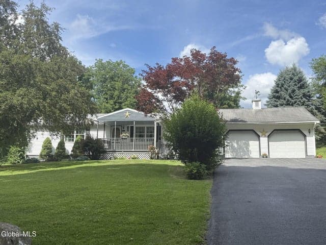 695 Dean Road, Hudson Falls, NY, photo 2