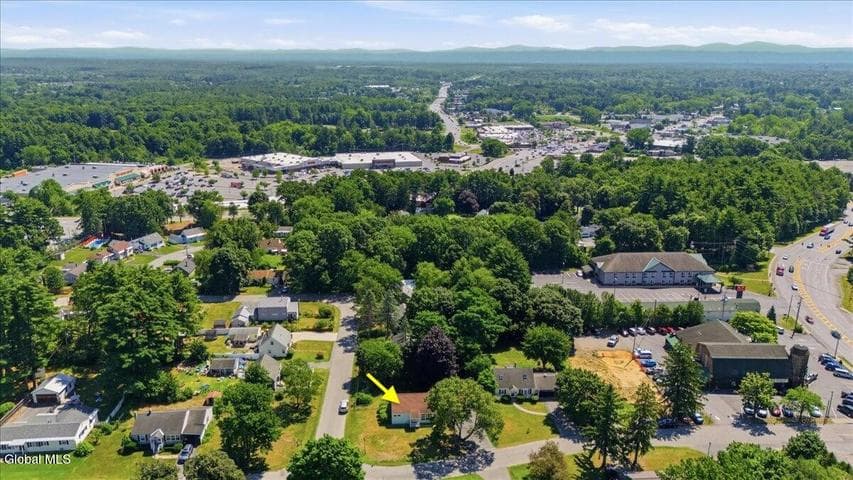 6 Carlton Drive, Queensbury, NY, photo 2