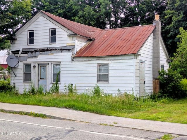 88 Bay Road, Lake Luzerne, NY