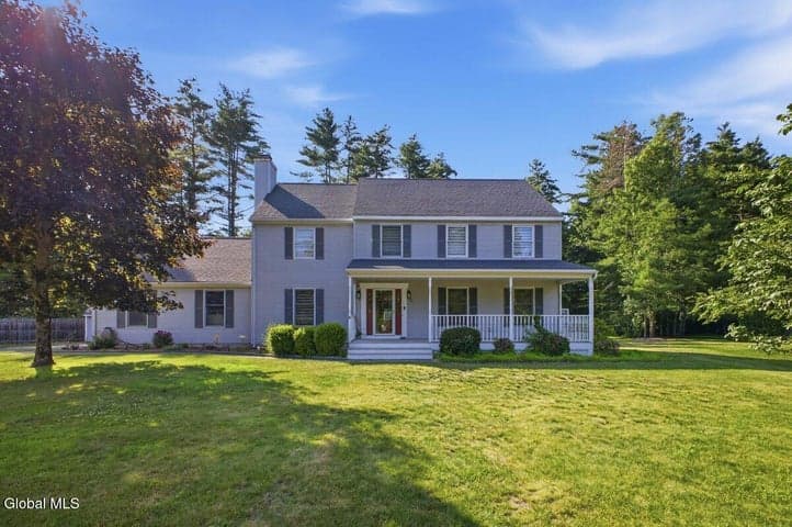 20 Queens Lane, Queensbury, NY, photo 1