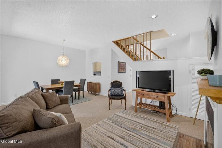 22 Lakeview Road, Saratoga, NY, photo 4
