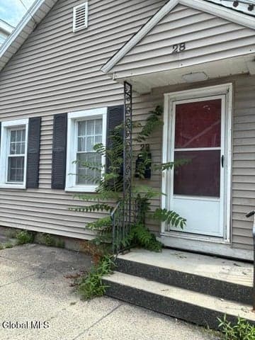 28 Lancaster Street, Cohoes, NY