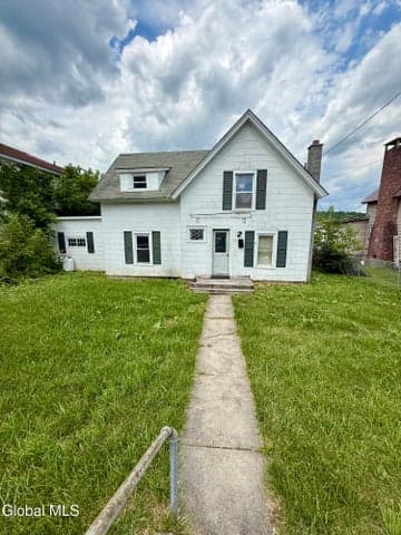17 Algonkin Street, Ticonderoga, NY, photo 1
