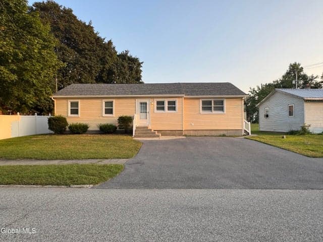 82 East Street, Fort Edward, NY, photo 1