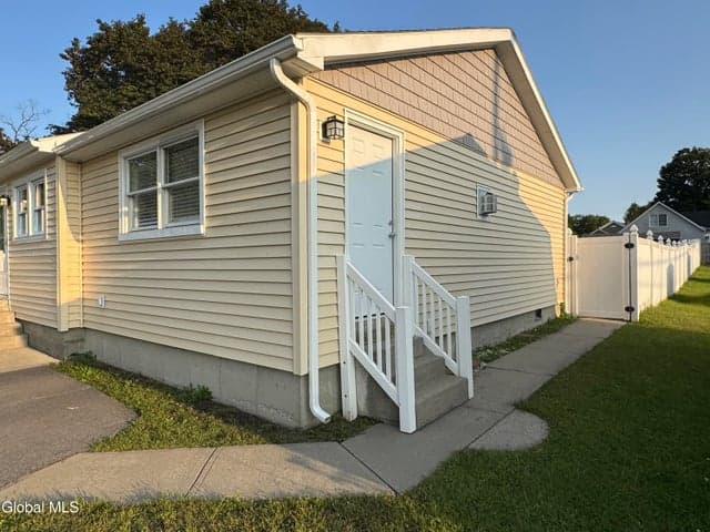 82 East Street, Fort Edward, NY, photo 4