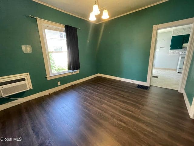 9 Kenworthy Avenue, Glens Falls, NY, photo 2