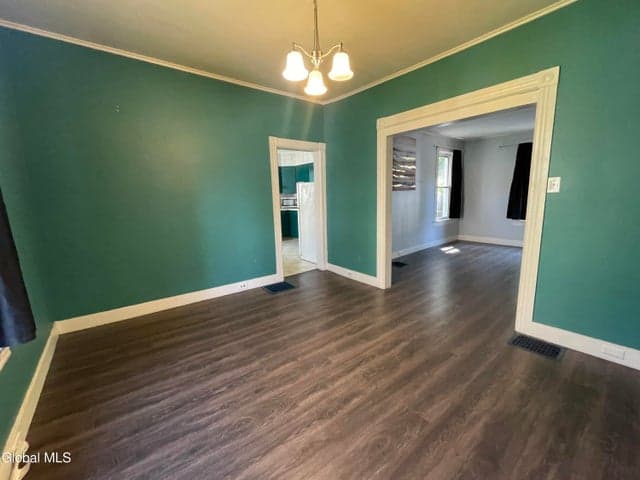 9 Kenworthy Avenue, Glens Falls, NY, photo 3