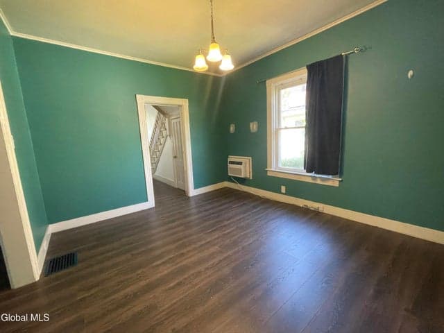 9 Kenworthy Avenue, Glens Falls, NY, photo 4
