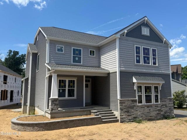 17 Chloes Way, Saratoga Springs, NY, photo 1