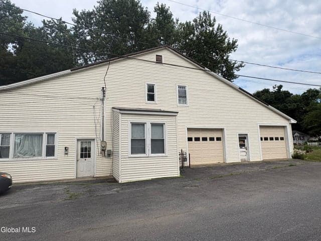 6 Spruce Street, Fort Edward, NY, photo 2