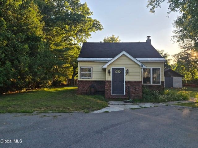27 Division Street, Kingsbury, NY, photo 3