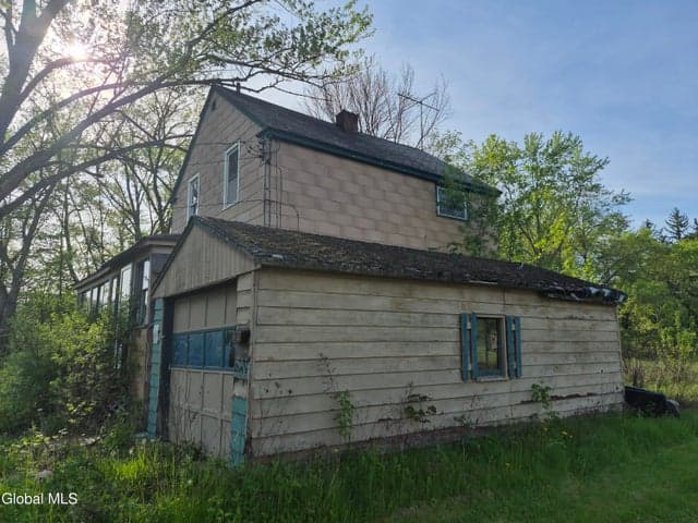47 Champlain Avenue, Whitehall, NY, photo 4