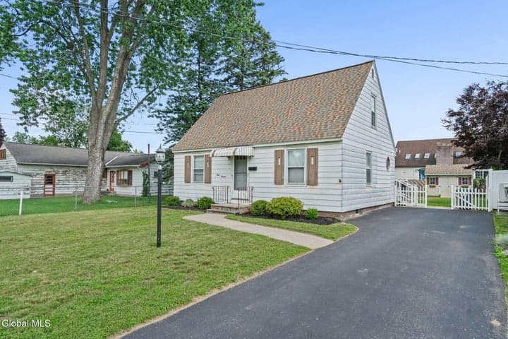 3014 Granville Avenue, Rotterdam, NY, photo 2