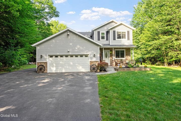 6 Acer Drive, Greenfield, NY, photo 1