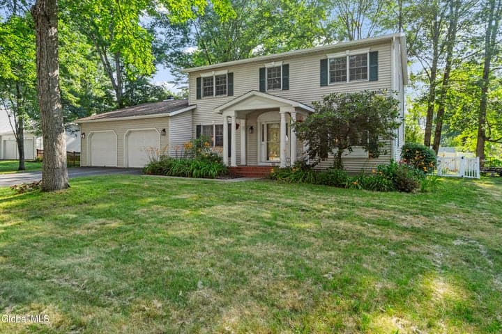 10 Tiffany Place, Saratoga Springs, NY, photo 1