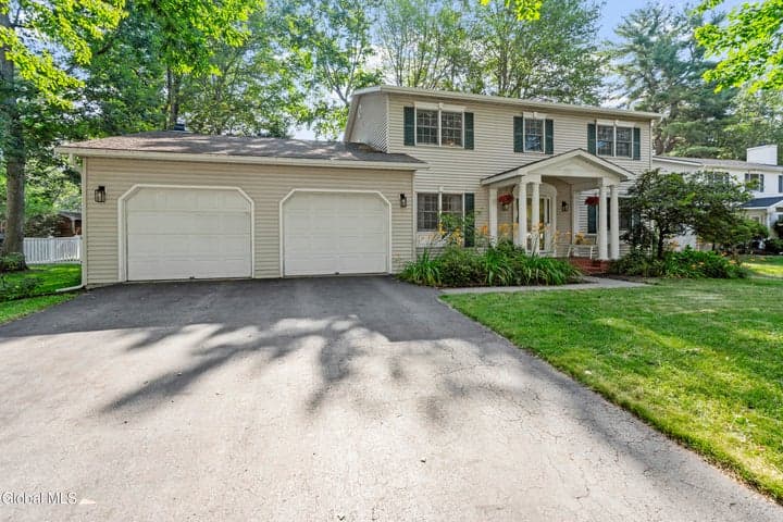 10 Tiffany Place, Saratoga Springs, NY, photo 2