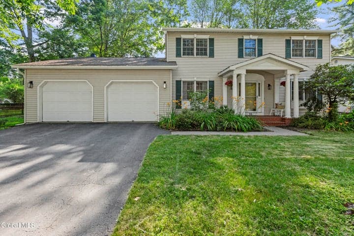 10 Tiffany Place, Saratoga Springs, NY, photo 3