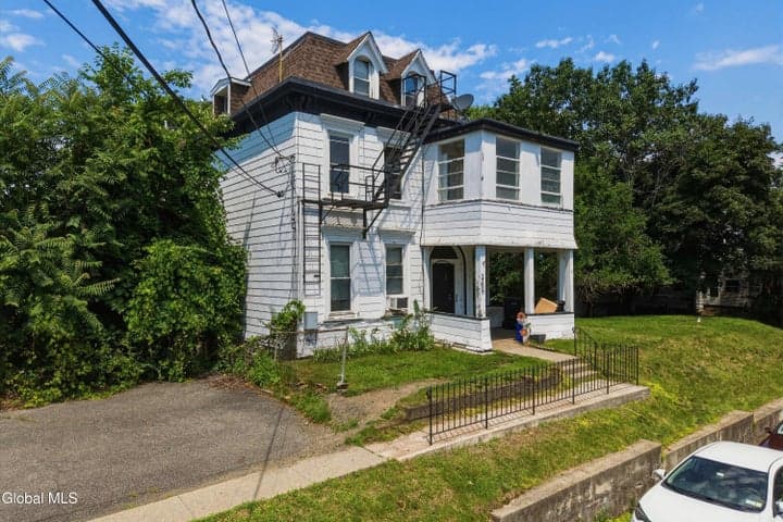 2209 16th Street, Troy, NY, photo 2