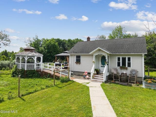 240 Egelston Road, Fultonville, NY, photo 1