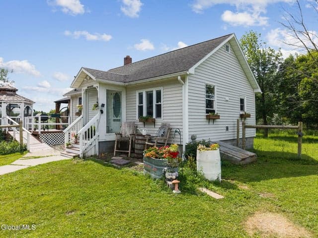 240 Egelston Road, Fultonville, NY, photo 4