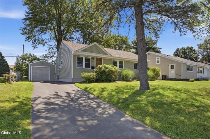 47 Perry Avenue, Latham, NY, photo 2