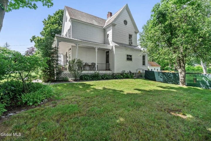 23 Elsmere Avenue, Delmar, NY, photo 2