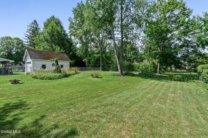 23 Elsmere Avenue, Delmar, NY, photo 4