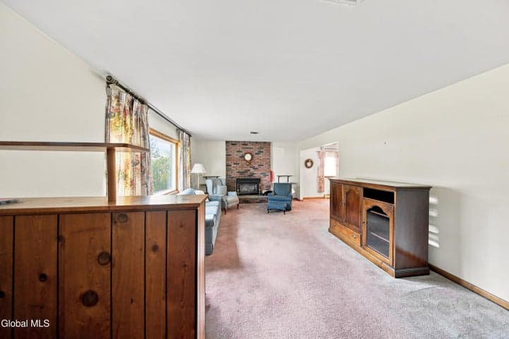 22 Homestead Drive, Latham, NY, photo 4