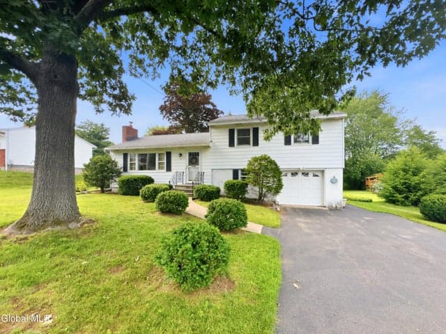 22 Homestead Drive, Latham, NY, photo 1